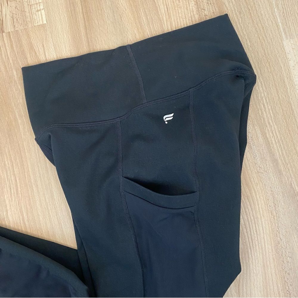 Fabletics Powerhold Mila Pocket Capri Leggings - Picture 2 of 10